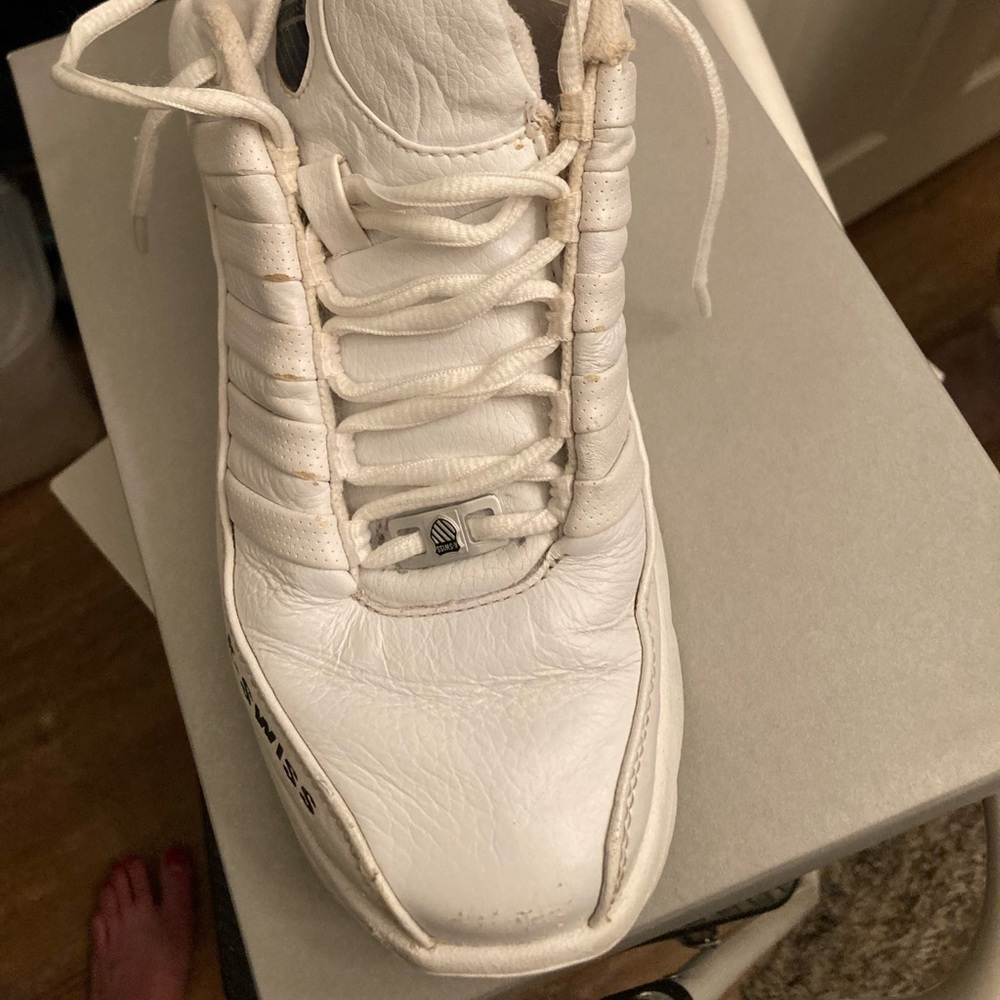 K Swiss lightly worn jogger sneakers size 10
